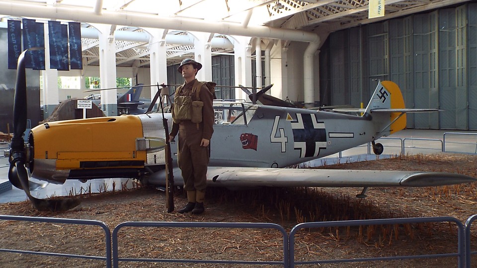 DUXFORD AIR MUSEUM BATTLE OF BRITAIN HANGER MESSERSCHMITT Bf109E JG26 HORST PEREZ 30th SEPT. 1940
