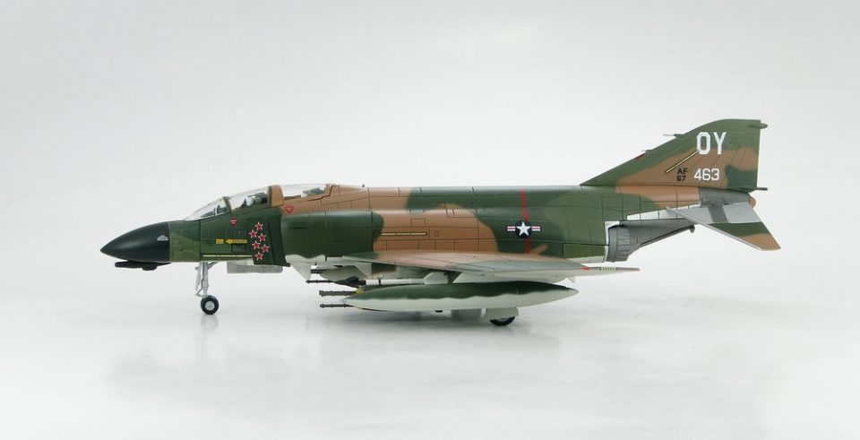 HA1973 Hobbymaster McDonnell-Douglas F- 4D Phantom II 432 TRW, 555th TFS, Vietnam, 1972, Steve Ritchie (Signed Version)