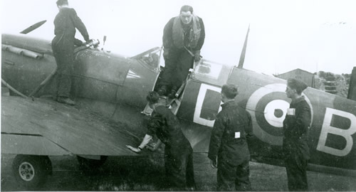 Wing Commander Douglas Bader returns from an offensive sweep over France whilst Wing Leader at Tangmere