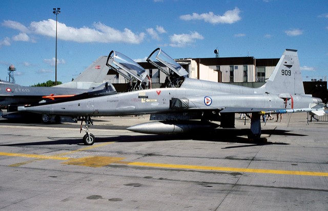 Ti 1 Norwegian Air Force F-5B RAF Mildenhall