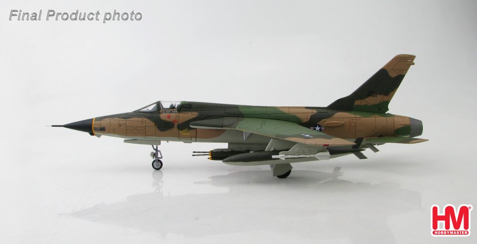 HA2513 Hobbymaster F-105 Thunderchief 60-0424 “MICKEY TITTY Chi” 34th TFS/388th TFW Korat RTAFB, Thailand 1967