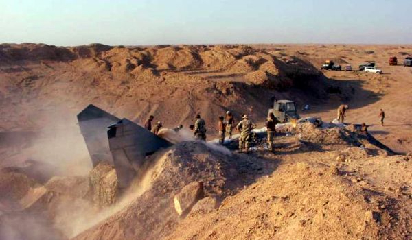 Buried MiG-25 Foxbat Jet Uncovered in Iraqi Desert, Now Preserved in US