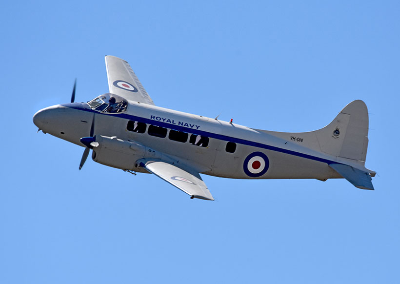 dv1-Havilland-DH.104-Dove-VH-DHI-in-the-